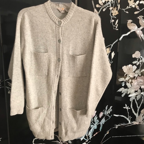 Liz Claiborne Sweaters - 🦝 Lambswool, Angora sweater.